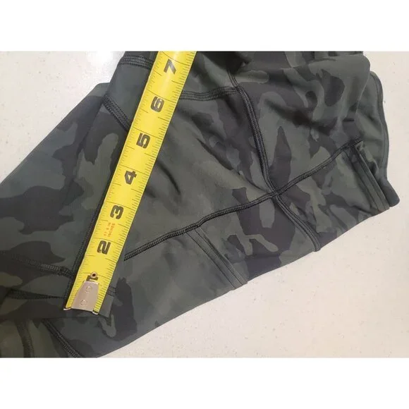 Lululemon Women's Fast And Free 6" Non-Reflective Shorts Black Size 4 - Picture 6 of 6